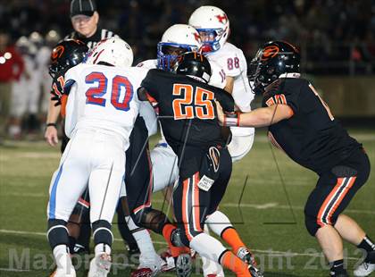 Thumbnail 1 in Gilmer vs. Henderson (UIL 3A Division 2 Quarterfinal Playoff) photogallery.