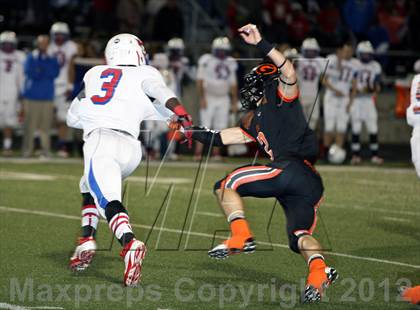 Thumbnail 3 in Gilmer vs. Henderson (UIL 3A Division 2 Quarterfinal Playoff) photogallery.