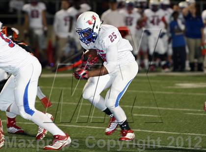 Thumbnail 3 in Gilmer vs. Henderson (UIL 3A Division 2 Quarterfinal Playoff) photogallery.