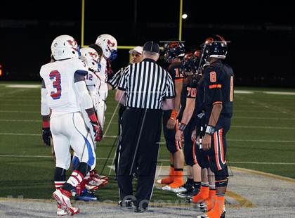 Thumbnail 2 in Gilmer vs. Henderson (UIL 3A Division 2 Quarterfinal Playoff) photogallery.