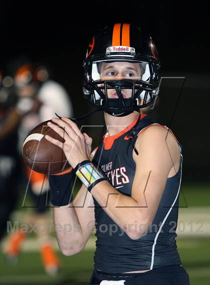 Thumbnail 1 in Gilmer vs. Henderson (UIL 3A Division 2 Quarterfinal Playoff) photogallery.