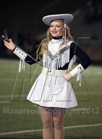 Thumbnail 1 in Gilmer vs. Henderson (UIL 3A Division 2 Quarterfinal Playoff) photogallery.