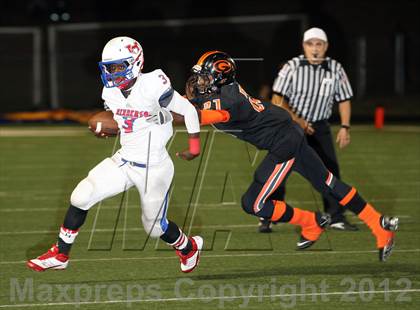 Thumbnail 1 in Gilmer vs. Henderson (UIL 3A Division 2 Quarterfinal Playoff) photogallery.