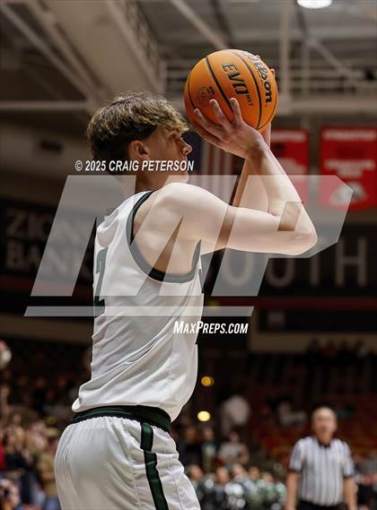 Thumbnail 1 in Payson vs Green Canyon (UHSAA 4A Final) photogallery.