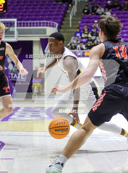 Thumbnail 1 in Timpview vs. Cottonwood (UHSAA 5A Quarterfinal) photogallery.