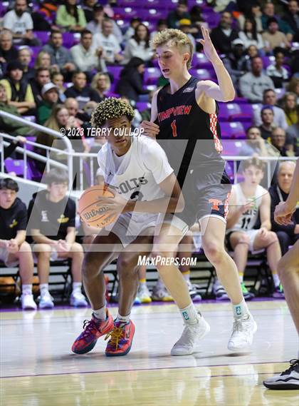 Thumbnail 3 in Timpview vs. Cottonwood (UHSAA 5A Quarterfinal) photogallery.