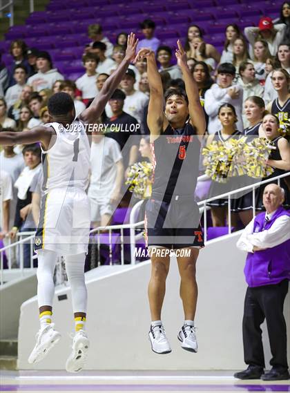 Thumbnail 1 in Timpview vs. Cottonwood (UHSAA 5A Quarterfinal) photogallery.