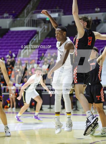 Thumbnail 2 in Timpview vs. Cottonwood (UHSAA 5A Quarterfinal) photogallery.