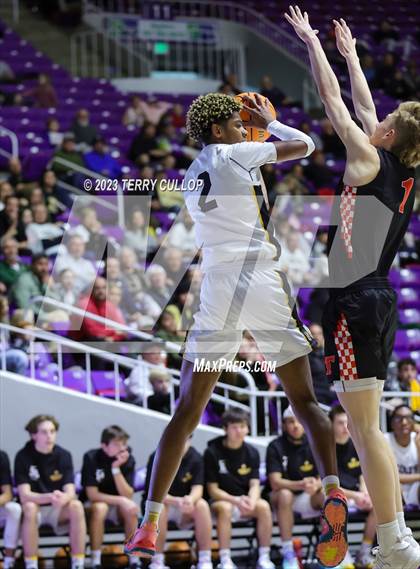 Thumbnail 1 in Timpview vs. Cottonwood (UHSAA 5A Quarterfinal) photogallery.