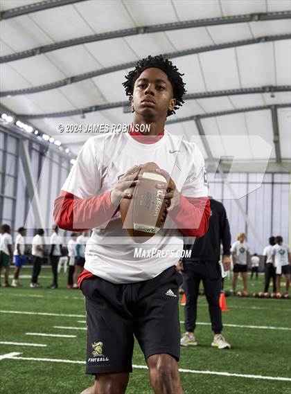 Thumbnail 3 in Jaguars QB Skills Challenge photogallery.