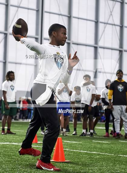 Thumbnail 2 in Jaguars QB Skills Challenge photogallery.
