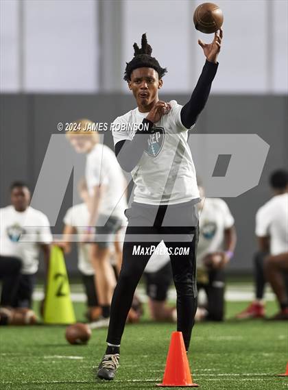 Thumbnail 2 in Jaguars QB Skills Challenge photogallery.