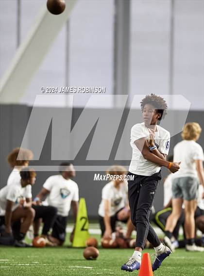 Thumbnail 1 in Jaguars QB Skills Challenge photogallery.
