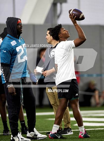 Thumbnail 3 in Jaguars QB Skills Challenge photogallery.