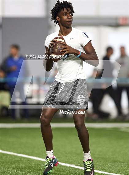 Thumbnail 3 in Jaguars QB Skills Challenge photogallery.