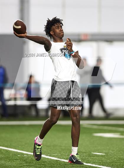 Thumbnail 1 in Jaguars QB Skills Challenge photogallery.