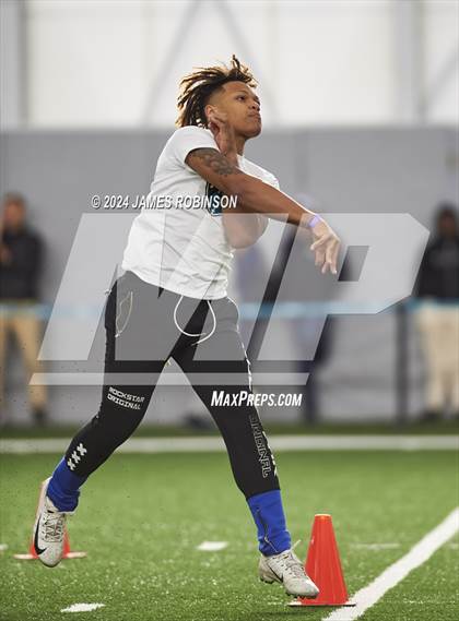 Thumbnail 3 in Jaguars QB Skills Challenge photogallery.
