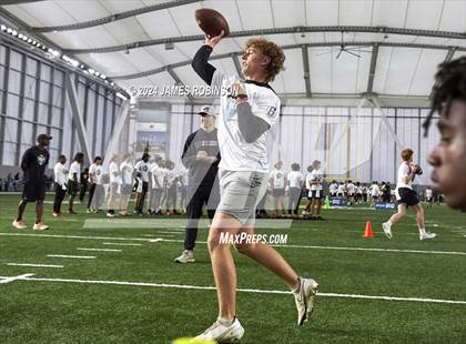 Thumbnail 3 in Jaguars QB Skills Challenge photogallery.