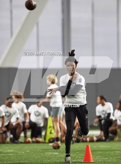Thumbnail 3 in Jaguars QB Skills Challenge photogallery.
