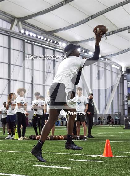 Thumbnail 3 in Jaguars QB Skills Challenge photogallery.