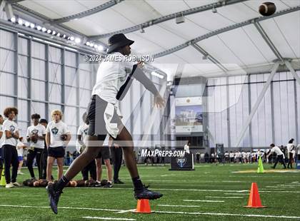 Thumbnail 1 in Jaguars QB Skills Challenge photogallery.