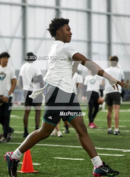 Thumbnail 1 in Jaguars QB Skills Challenge photogallery.