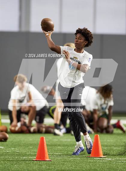 Thumbnail 2 in Jaguars QB Skills Challenge photogallery.