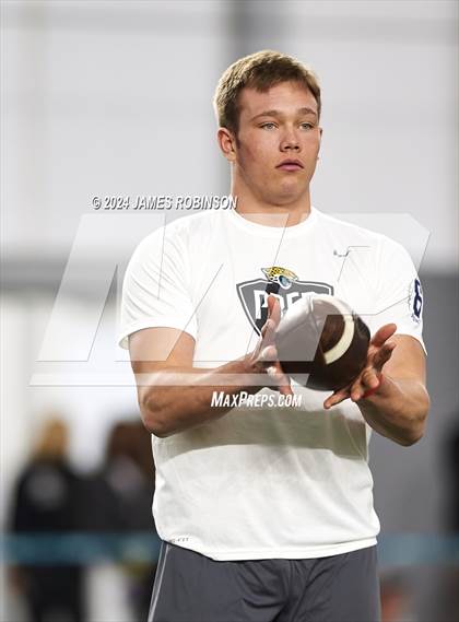 Thumbnail 3 in Jaguars QB Skills Challenge photogallery.