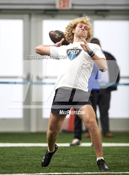 Thumbnail 3 in Jaguars QB Skills Challenge photogallery.