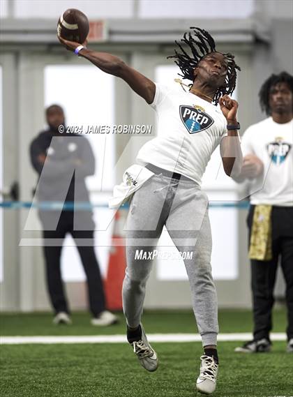 Thumbnail 3 in Jaguars QB Skills Challenge photogallery.