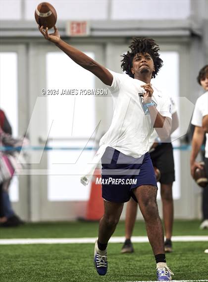 Thumbnail 3 in Jaguars QB Skills Challenge photogallery.