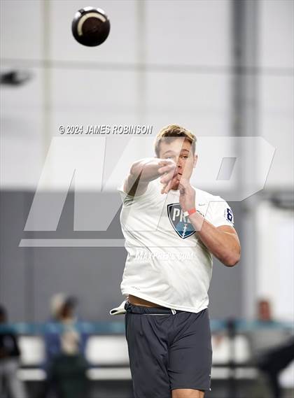 Thumbnail 2 in Jaguars QB Skills Challenge photogallery.
