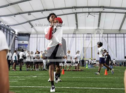 Thumbnail 3 in Jaguars QB Skills Challenge photogallery.