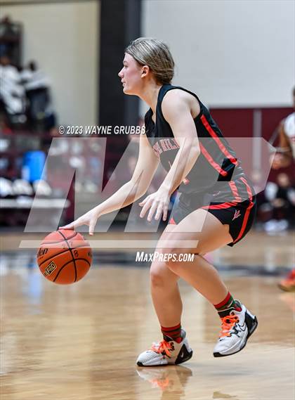 Thumbnail 2 in Chapel Hill @ Tenaha (Holiday Hoops Classic) photogallery.