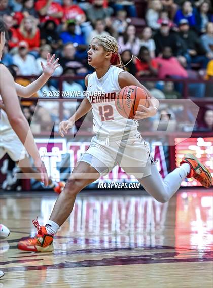 Thumbnail 1 in Chapel Hill @ Tenaha (Holiday Hoops Classic) photogallery.