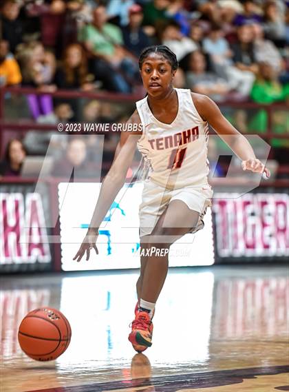 Thumbnail 1 in Chapel Hill @ Tenaha (Holiday Hoops Classic) photogallery.