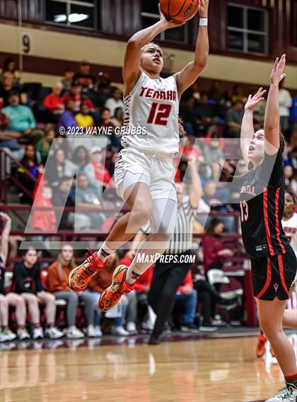 Thumbnail 2 in Chapel Hill @ Tenaha (Holiday Hoops Classic) photogallery.
