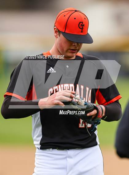 Thumbnail 2 in Centralia vs Tumwater photogallery.