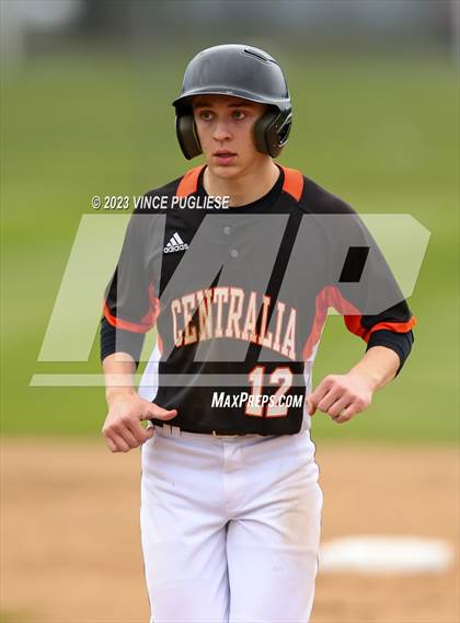 Thumbnail 2 in Centralia vs Tumwater photogallery.