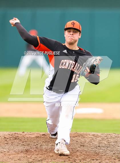 Thumbnail 2 in Centralia vs Tumwater photogallery.