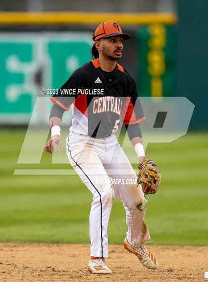 Thumbnail 1 in Centralia vs Tumwater photogallery.