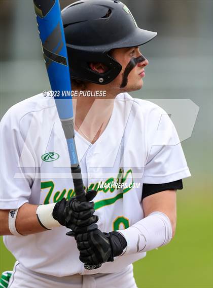 Thumbnail 2 in Centralia vs Tumwater photogallery.