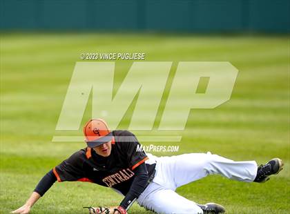 Thumbnail 2 in Centralia vs Tumwater photogallery.
