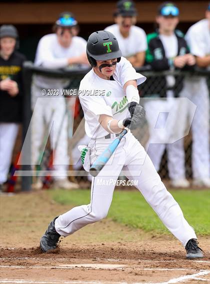 Thumbnail 3 in Centralia vs Tumwater photogallery.