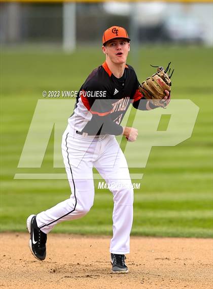 Thumbnail 2 in Centralia vs Tumwater photogallery.