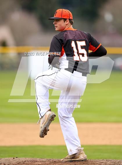 Thumbnail 1 in Centralia vs Tumwater photogallery.