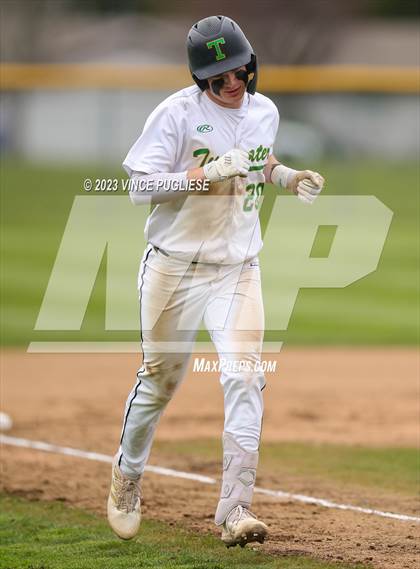 Thumbnail 1 in Centralia vs Tumwater photogallery.
