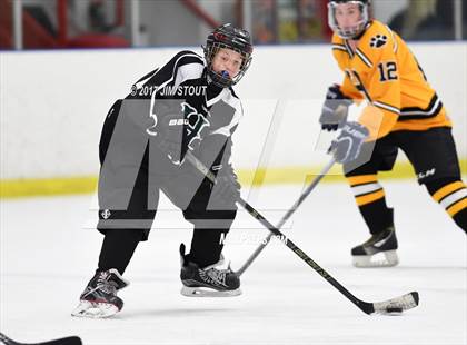 Thumbnail 3 in JV: Hamden Hall vs. Hand (Milford Holiday Jamboree Division B Final) photogallery.