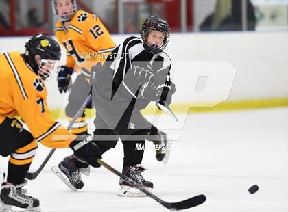 Thumbnail 1 in JV: Hamden Hall vs. Hand (Milford Holiday Jamboree Division B Final) photogallery.