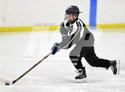 Thumbnail 3 in JV: Hamden Hall vs. Hand (Milford Holiday Jamboree Division B Final) photogallery.